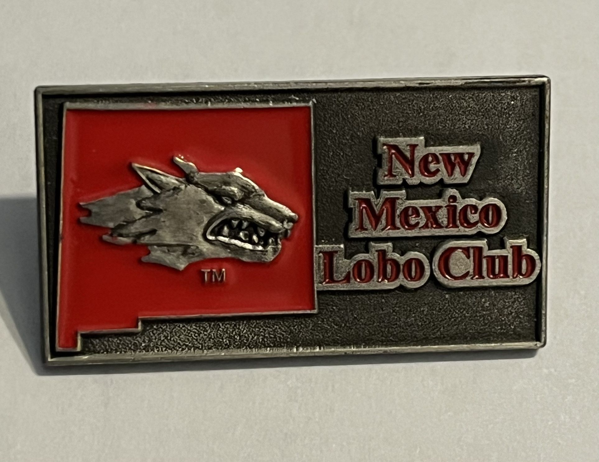 Nice The University of New Mexico Lobo Club Lapel Pin UNM Rectangle