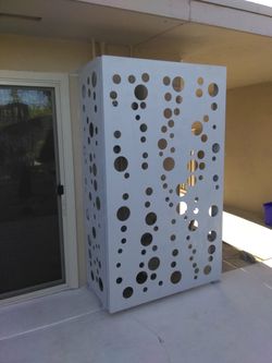 Laser cut panels. Bubble trails style . Any design you can think of. Any type of doors. Driveway gates. Side gates.
