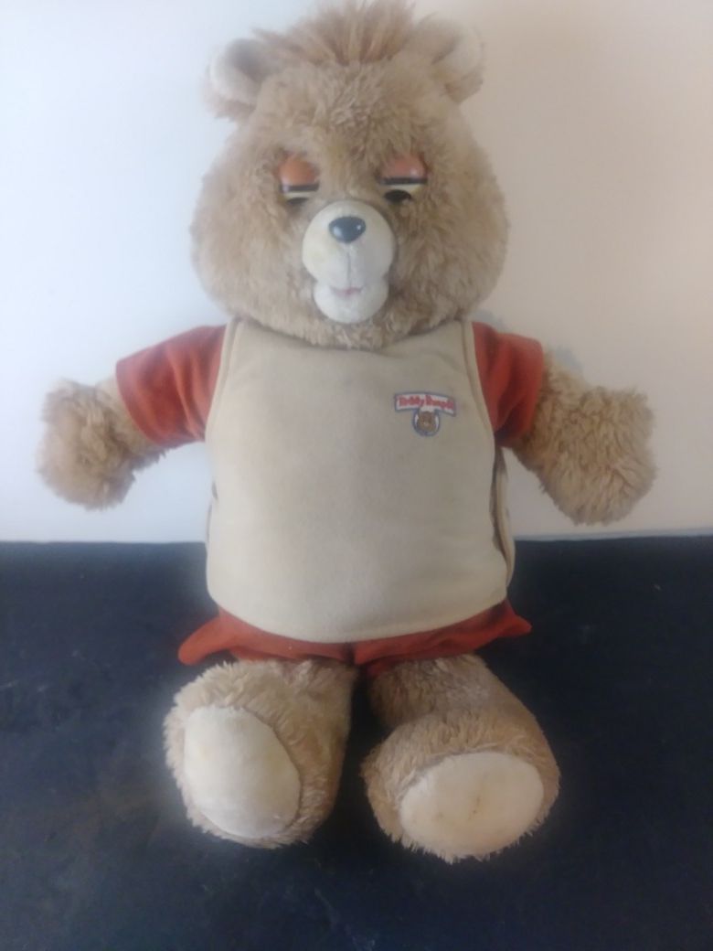 Vintage 1980s Teddy Ruxpin Bear!