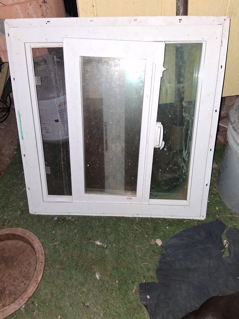 Window With  Built In Screen $25 Small Size For Bathroom