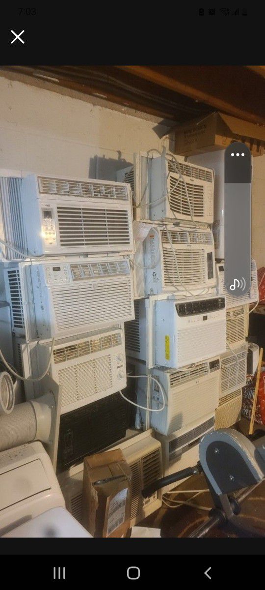 Have Several  Modern Acs From Bed Breakfast 