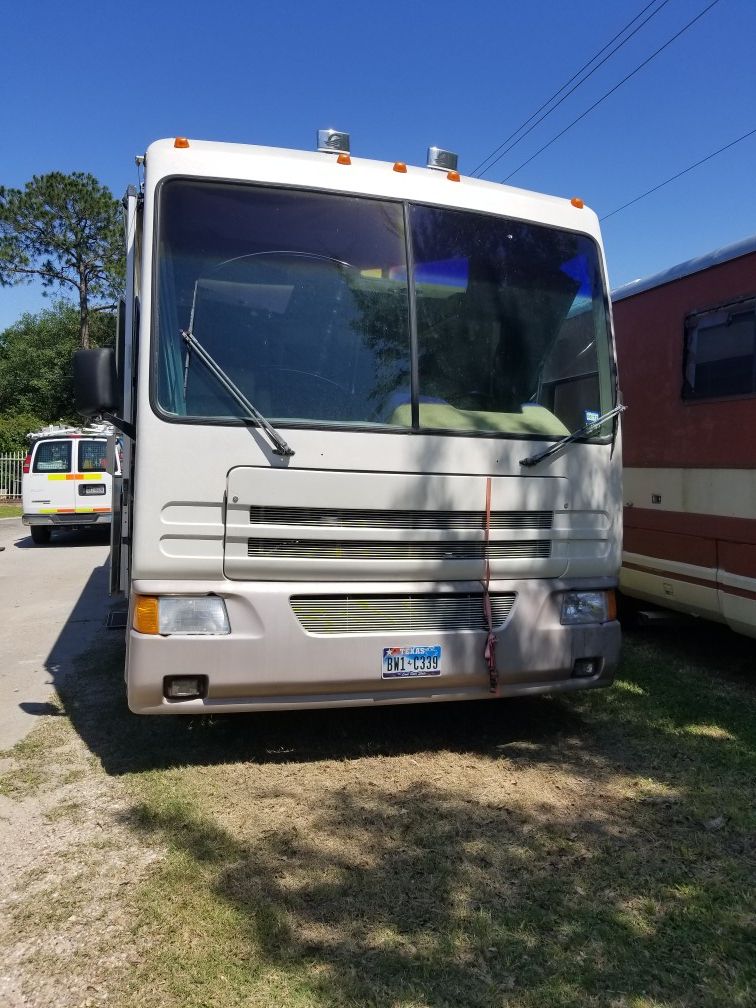 30 ft RV for sale !!! For $3,000..