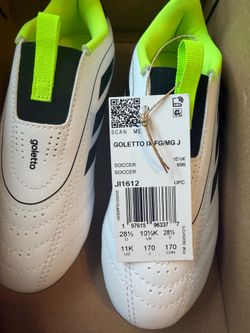 Kids soccer cleats