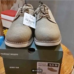Brand New, Mutual weave Men’s Shoe Size: 9.5