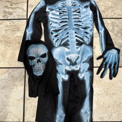 Costume