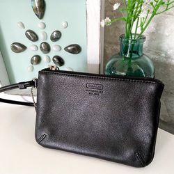 Vintage Coach Black Leather Wristlet