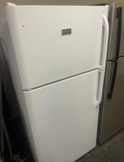 Deal: Frigidaire top‑mount fridge – White, works great, delivery avail