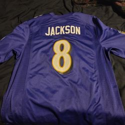 Lamar Jackson On Field AUTHENTIC jersey Sz Lg $ 75