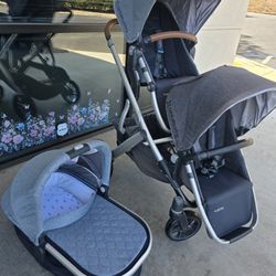 Uppa Vista Double Stroller W Bassinette 