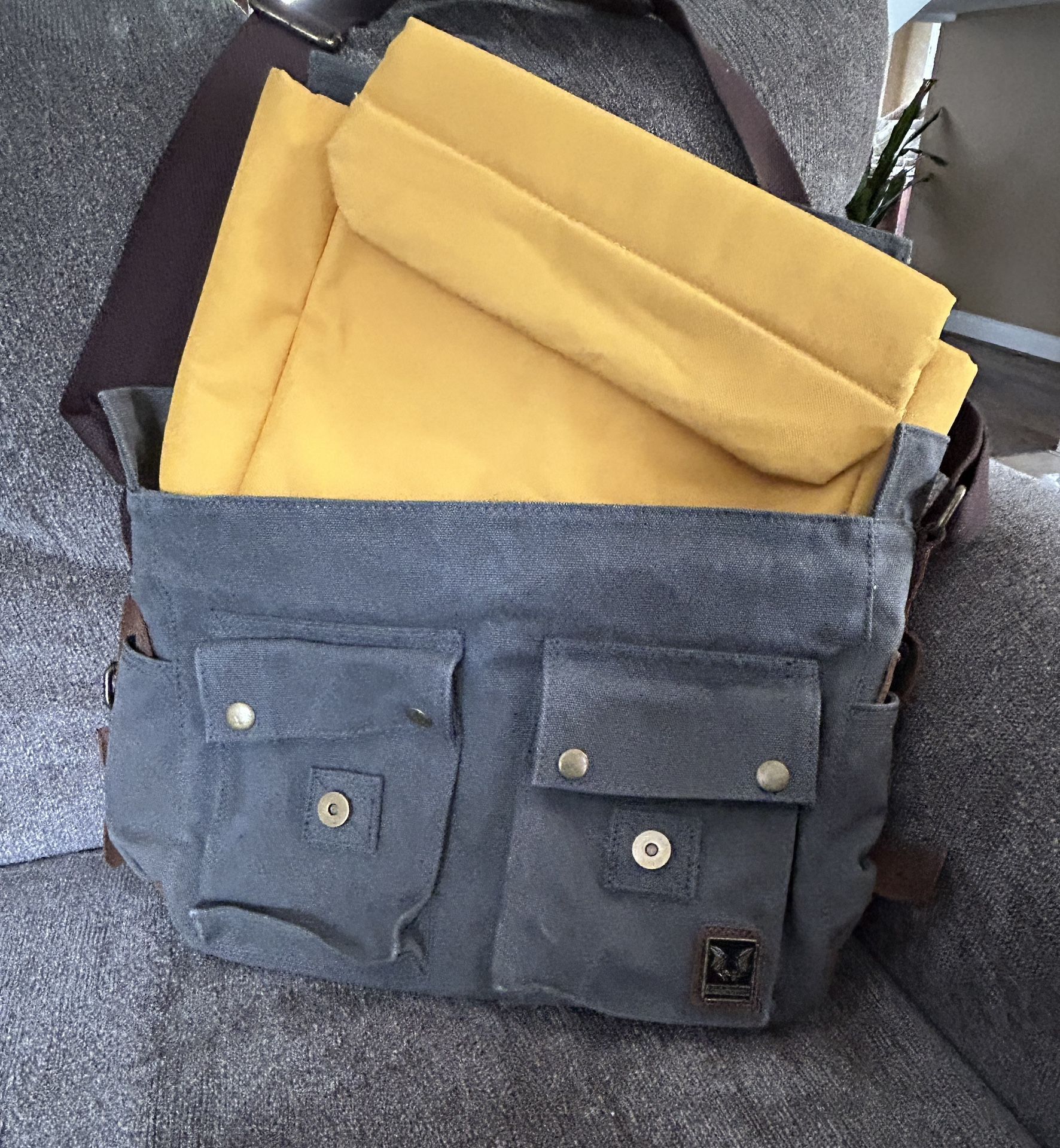 Canvas and Leather Rugged Messenger Bag