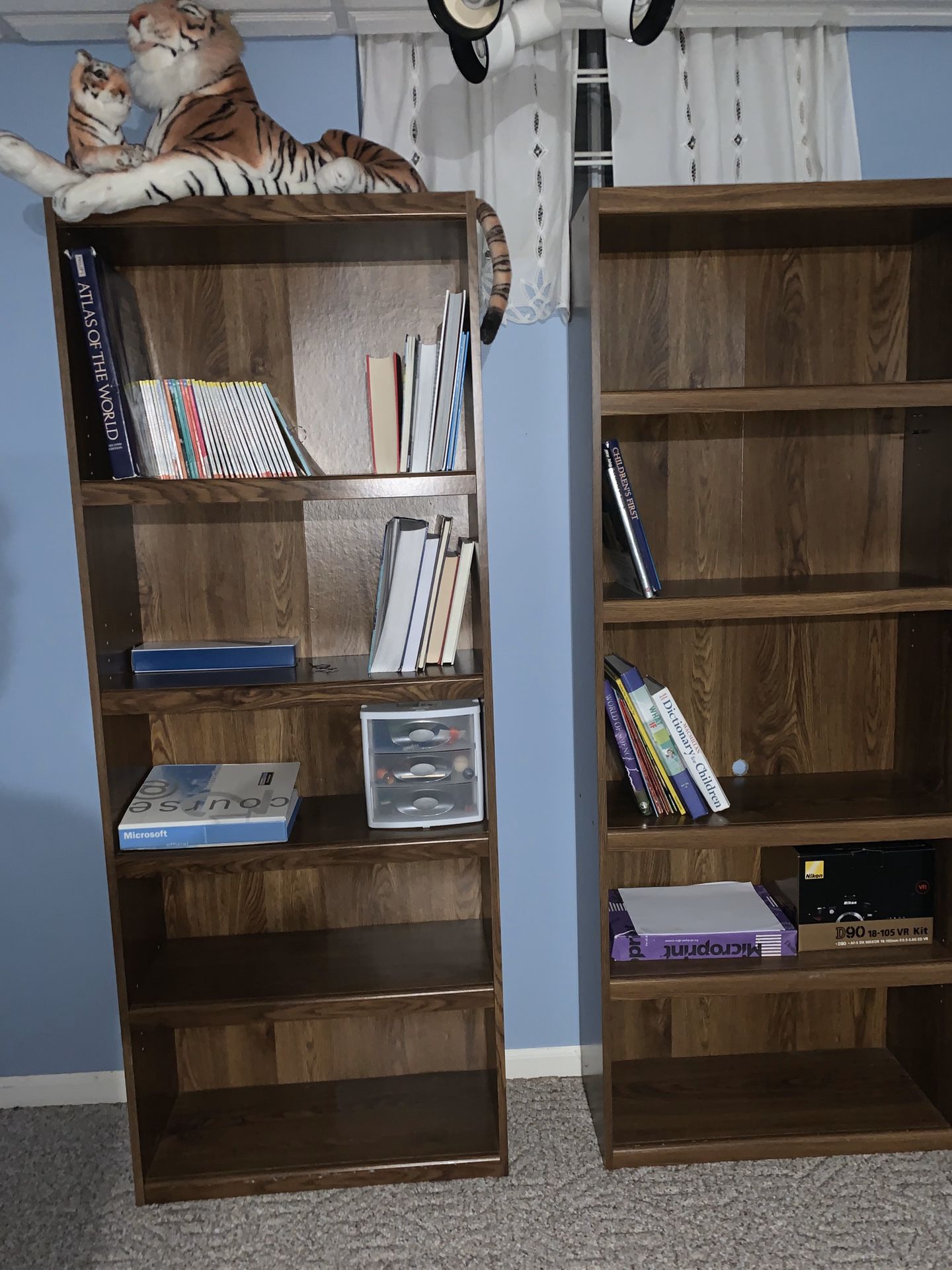 2 book shelves