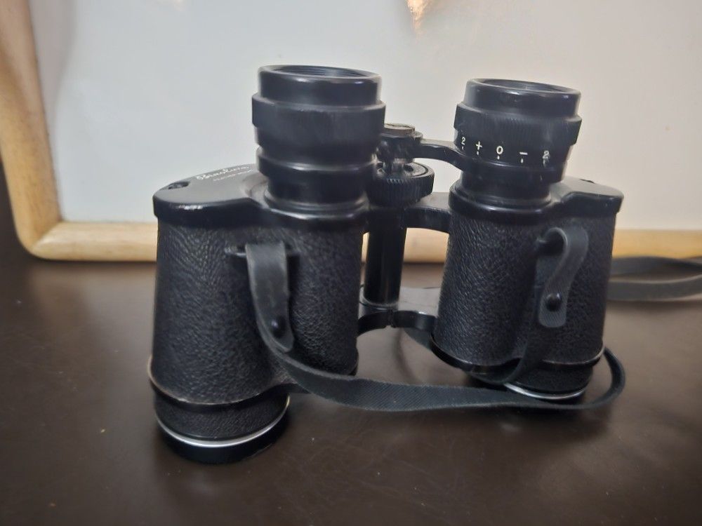 Binoculars 