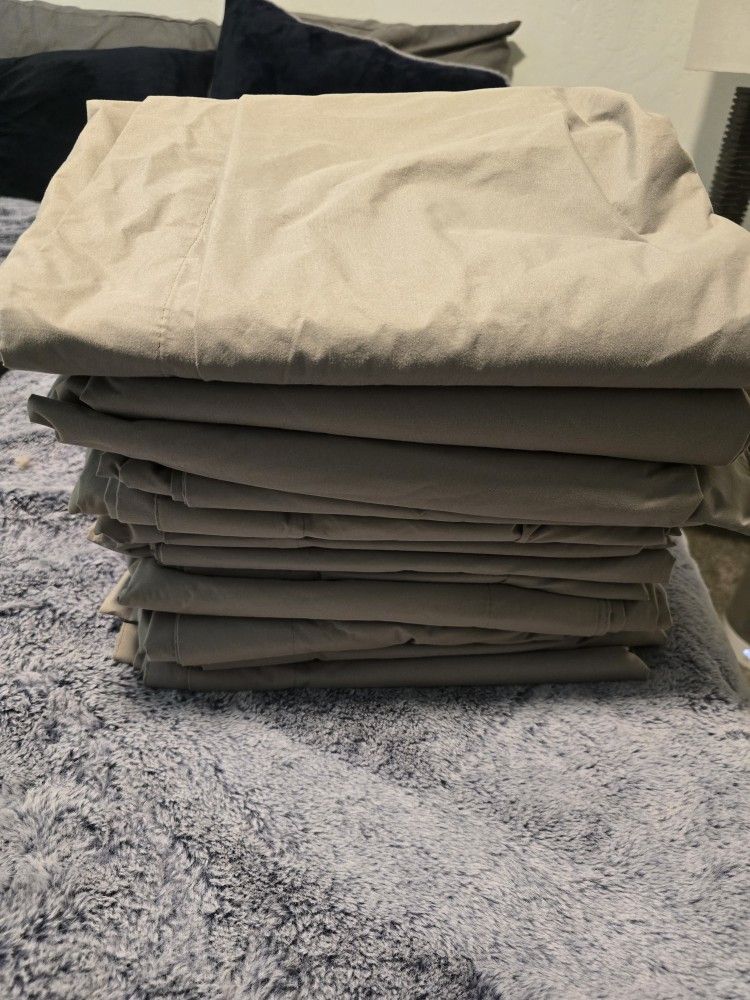12 Olive Green Drapery Panels And Rods
