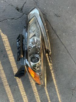 Headlight Nissan Altima 2016 driver side $35