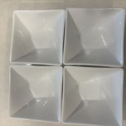 Set of 4 Pier1 square twist bowls