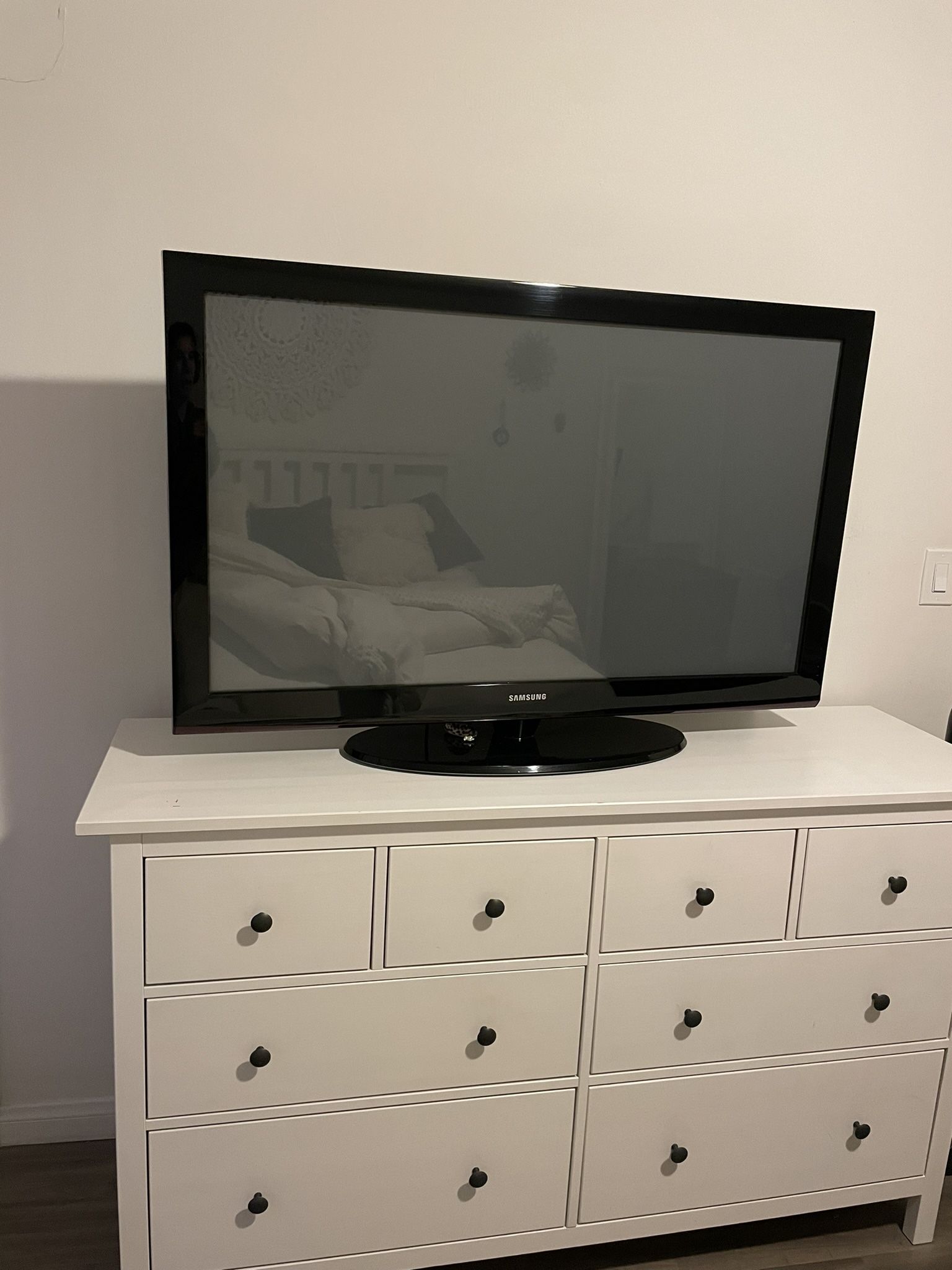 For Sale: Samsung 50” Plasma Display (Model PN50B430P2D) - $20