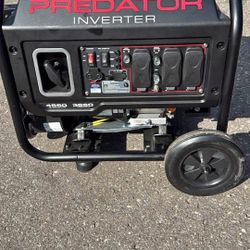 Predator Inverter Generator 