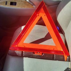 DOT APPROVED DAY AND NIGHT HEAVY DUTY WEIGHTED ROADSIDE TRIANGLE REFLECTORS.