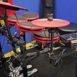 Alesis Nitro Max