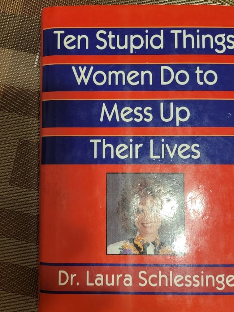 10 Stupid Things Women Do To Mess Up