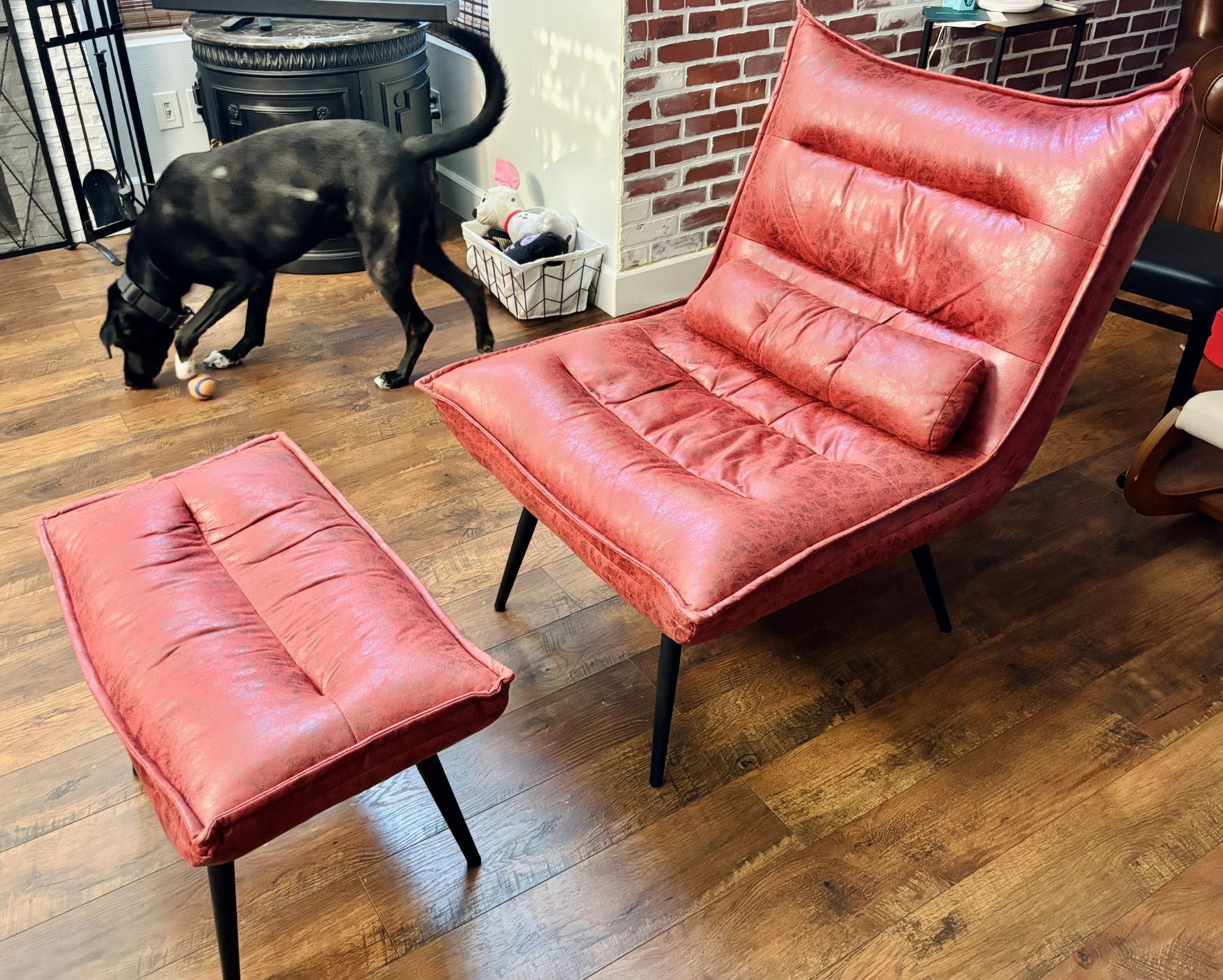 Accent Chair with Ottoman, Modern Bronzing Fabric Upholstered Club Chair for Small Space, Living Room  (Burgundy)