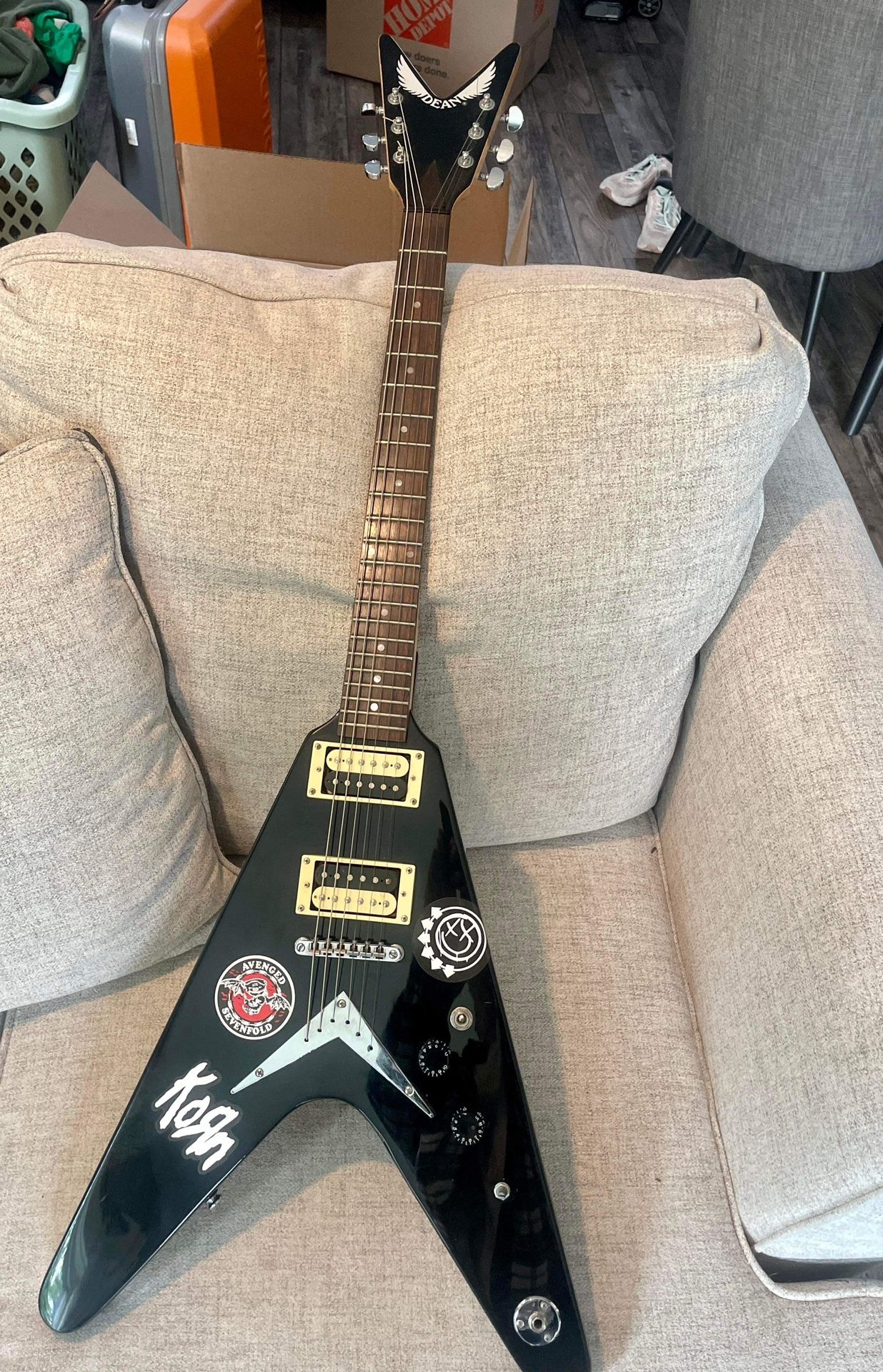Dean Flying V Guitar 