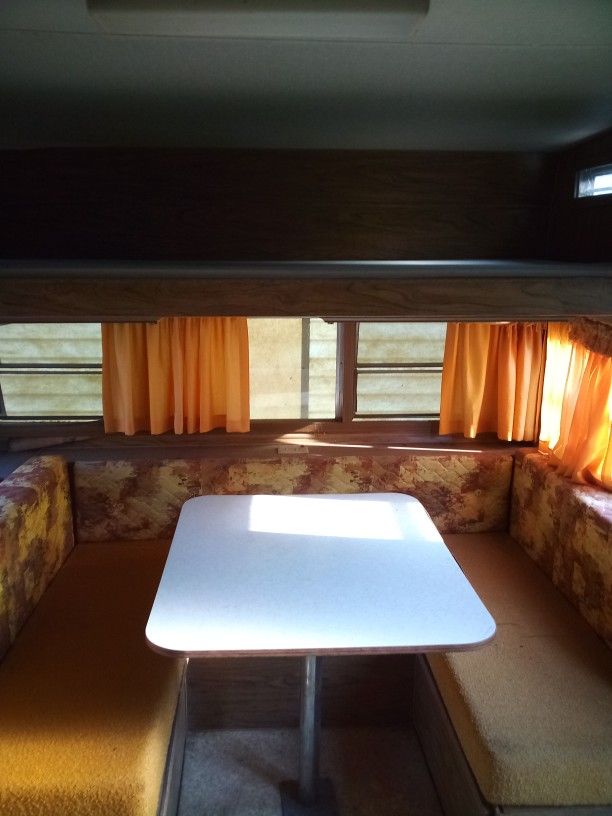 24x8-ft Prowler Trailer Sleep 5 ,6 People