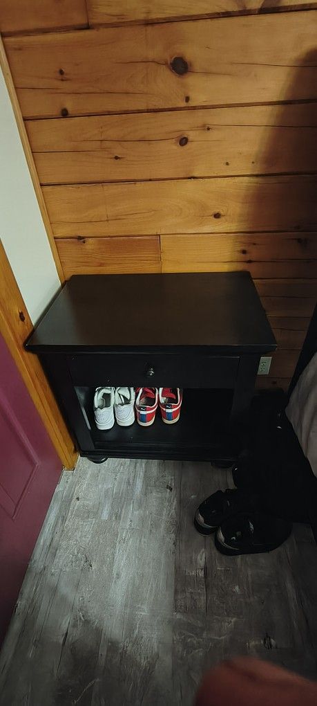 Three Piece Bedroom Set Black