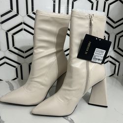 forever 21 Beige boots  size 8 