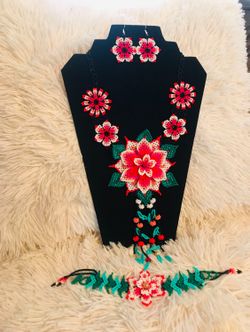 Joyeria en arte Huichol 