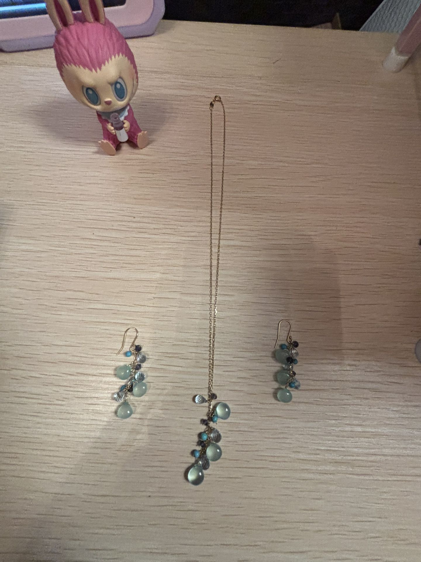 14kt gold multi blue crystal necklace set 140$