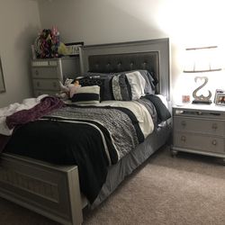 Queen Quilted Bedroom Set