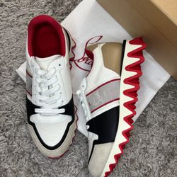 Loubutin Shoe Size 8