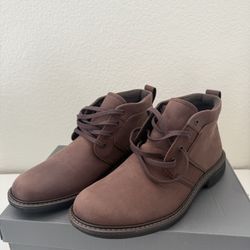 ECCO Men’s Leather Chukka Boots