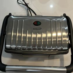 Brentwood TS-611 Compact Non-Stick Panini Grill & Sandwich Maker