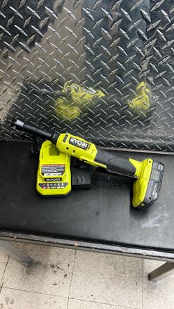 Ryobi PBLRC01 18v Cordless 1/4” Ratchet Set