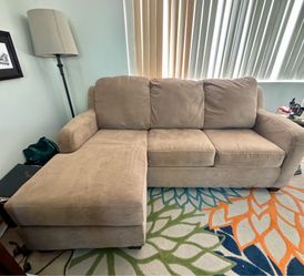 microfiber couch with chaise and pullout