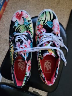 Size 71/2 Woman's  