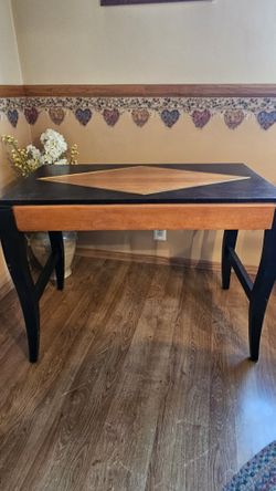Table/ Desk