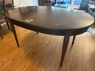 Vintage sining table
