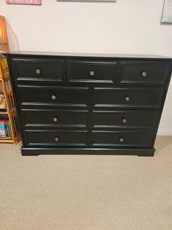 9 drawer dresser
