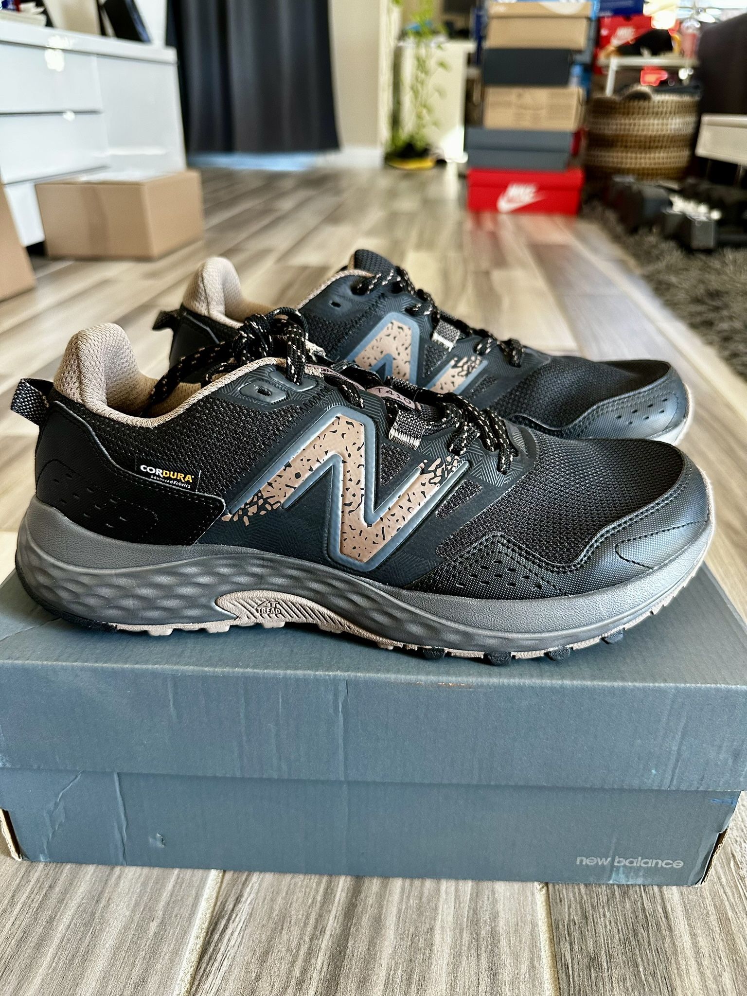 New Balance Men's 410 V8 Trail Running Sneakers Shoes - Black Brown - Size 11.5