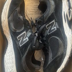 New Balances 2002r Black And White 10.5