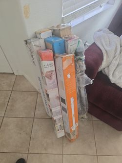 Retractable Baby Gate – Lot of 9