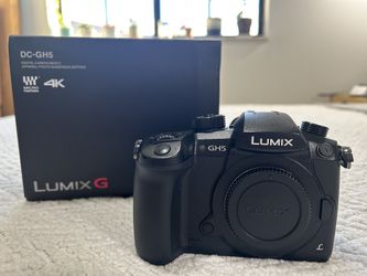LUMIX GH5