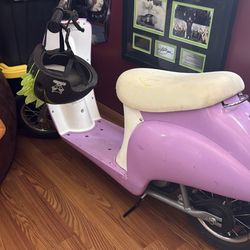 Razor moped scooter