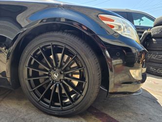 20"new Staggerd Wheels & New Tires For LEXUS LS460