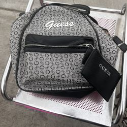 Guess Purse Brand New Never Used 20$ 