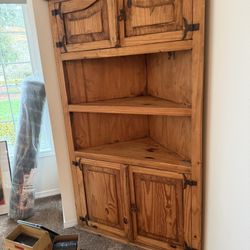 FREE Corner Hutch 