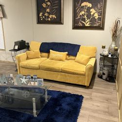Room $275 A Week 